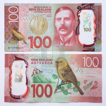 NZD Dollar 100 Bills